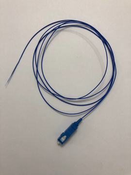 پیگتیل فیبرنوری رنگی  SM SC/UPC 0.9mm 1.5M G.657A1 CC 1 CORE